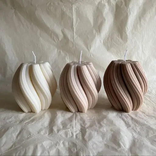 TWISTED CANDLES